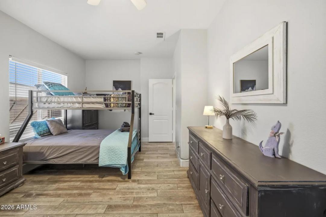 Real Estate Picture 31
