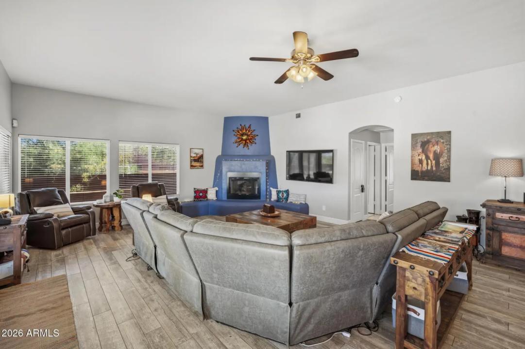 Real Estate Picture 33