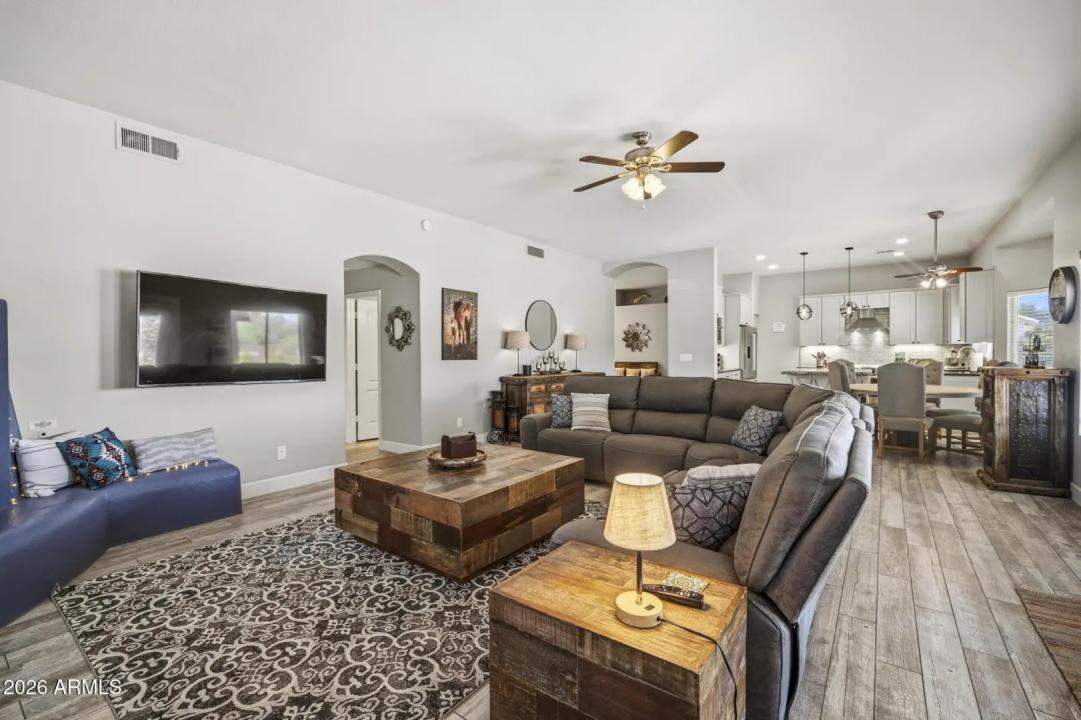 Real Estate Picture 34