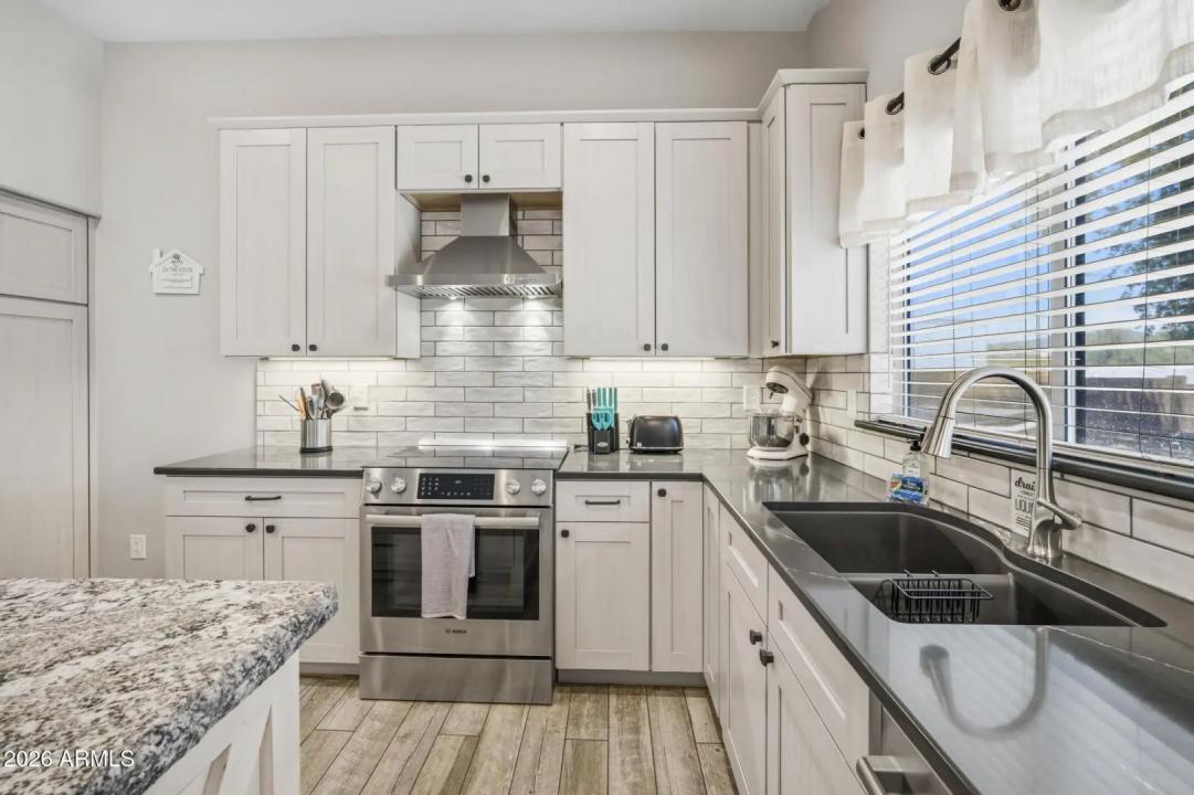 Real Estate Picture 41