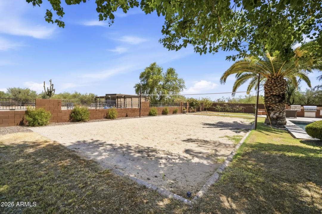 Real Estate Picture 50