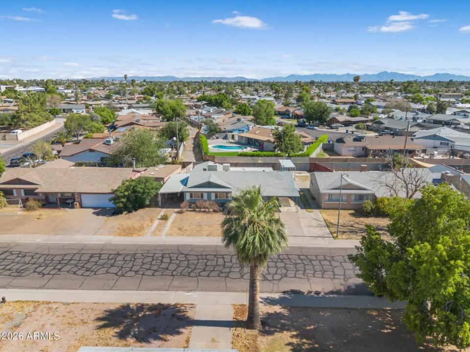 Real Estate Picture 13