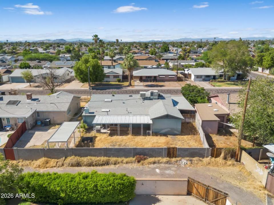 Real Estate Picture 15