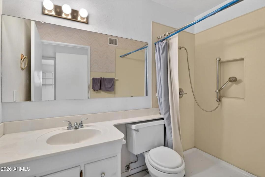 Real Estate Picture 35