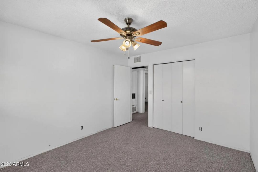 Real Estate Picture 33