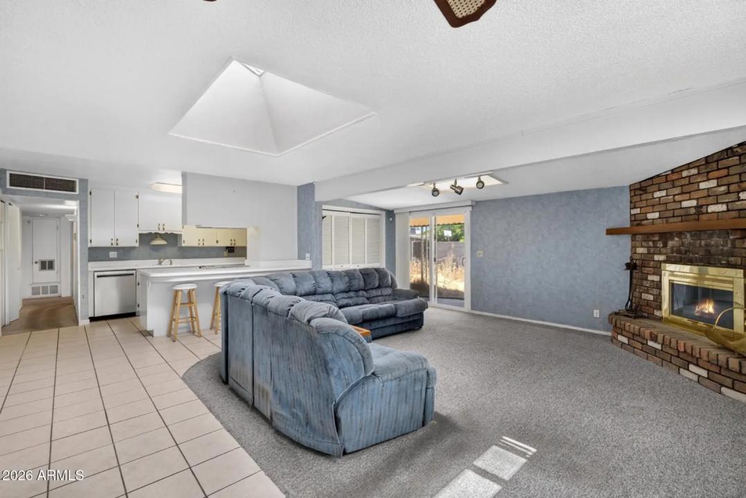 Real Estate Picture 23