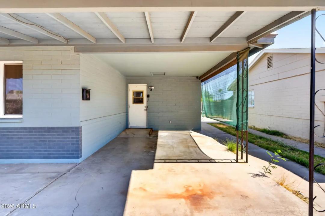 Real Estate Picture 10