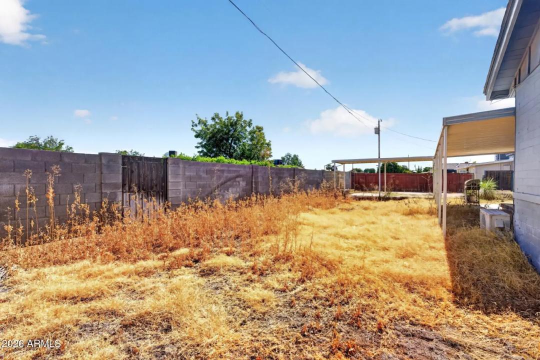Real Estate Picture 50