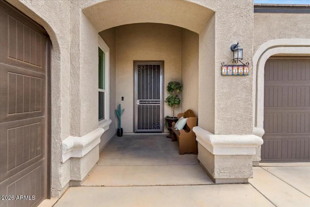 Real Estate Picture 7