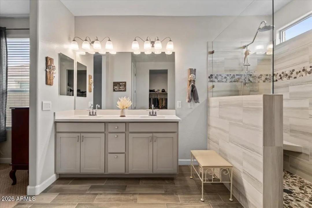 Real Estate Picture 25