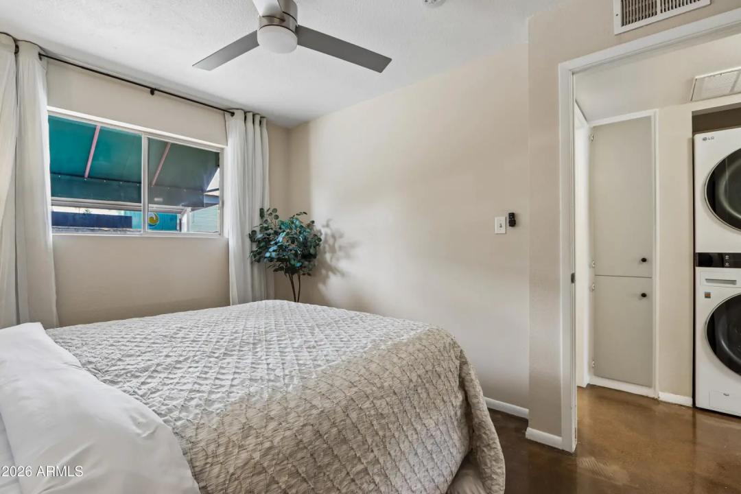 Real Estate Picture 22