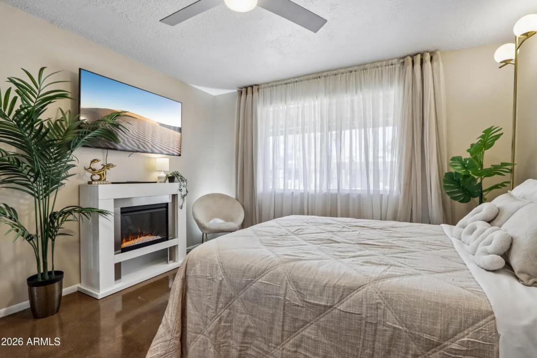 Real Estate Picture 17