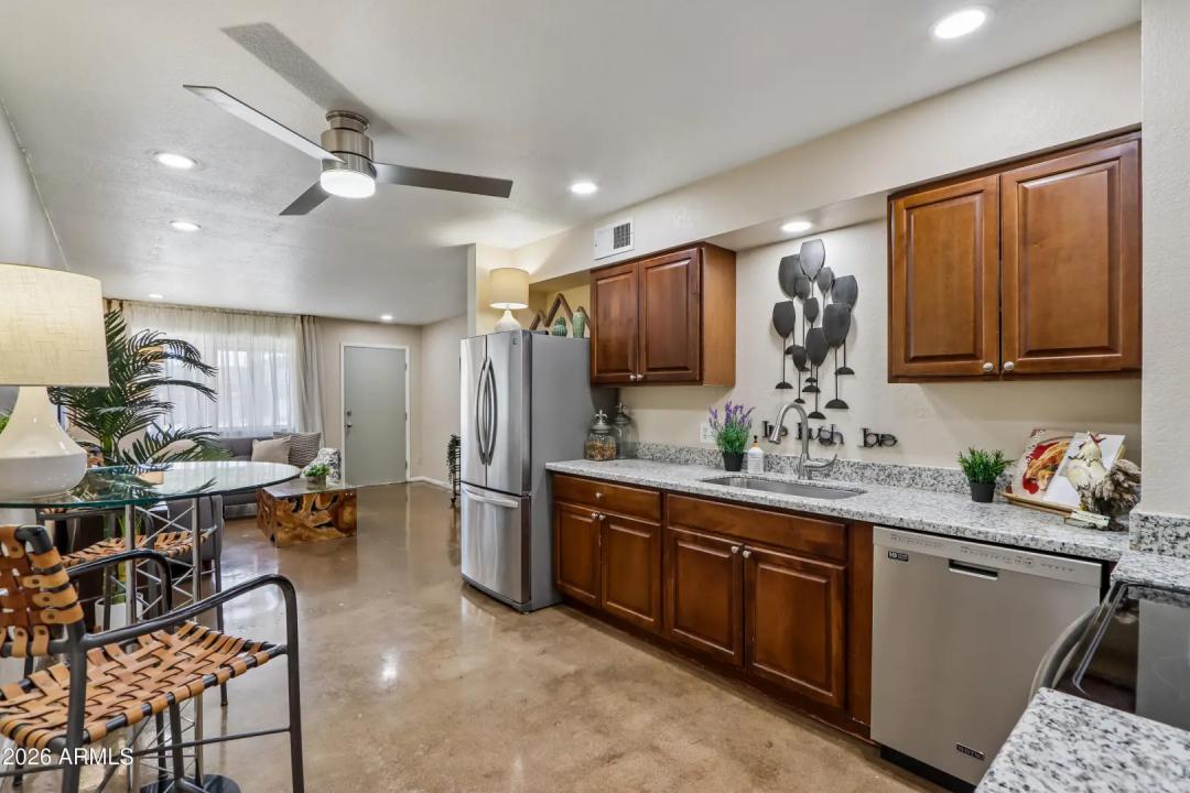 Real Estate Picture 13