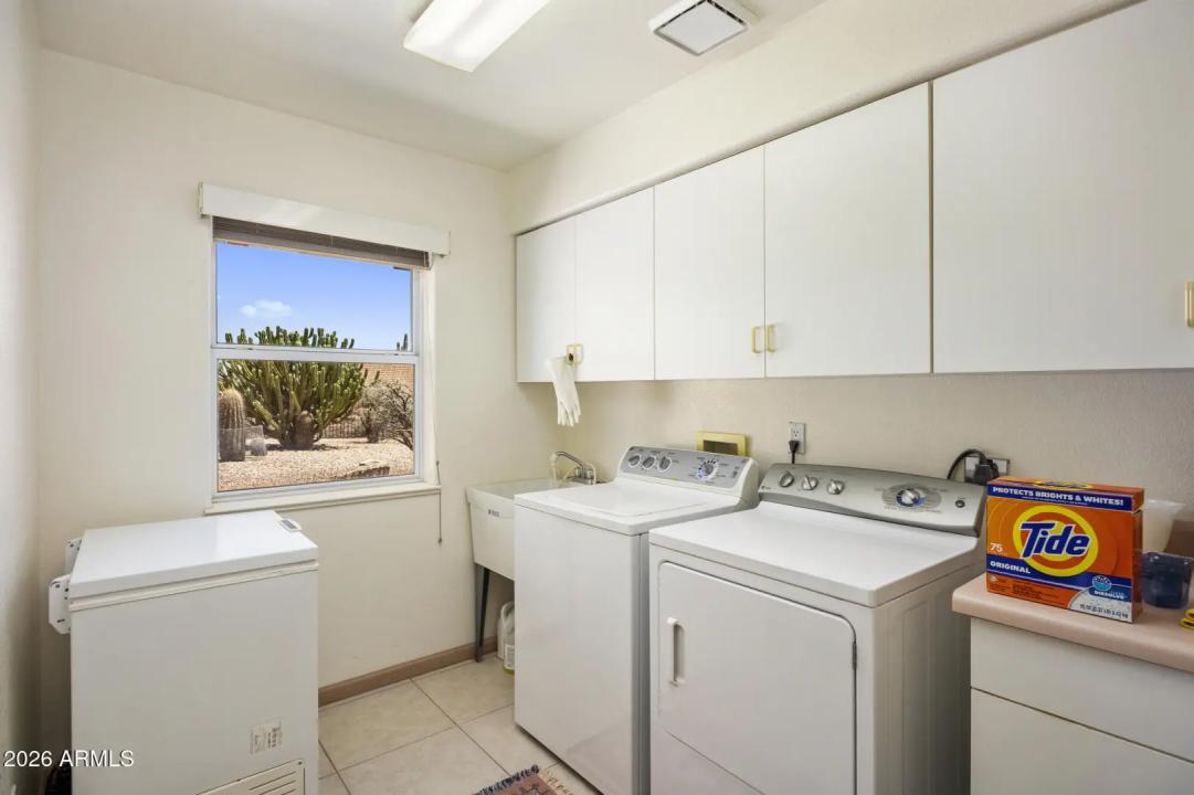 Real Estate Picture 24