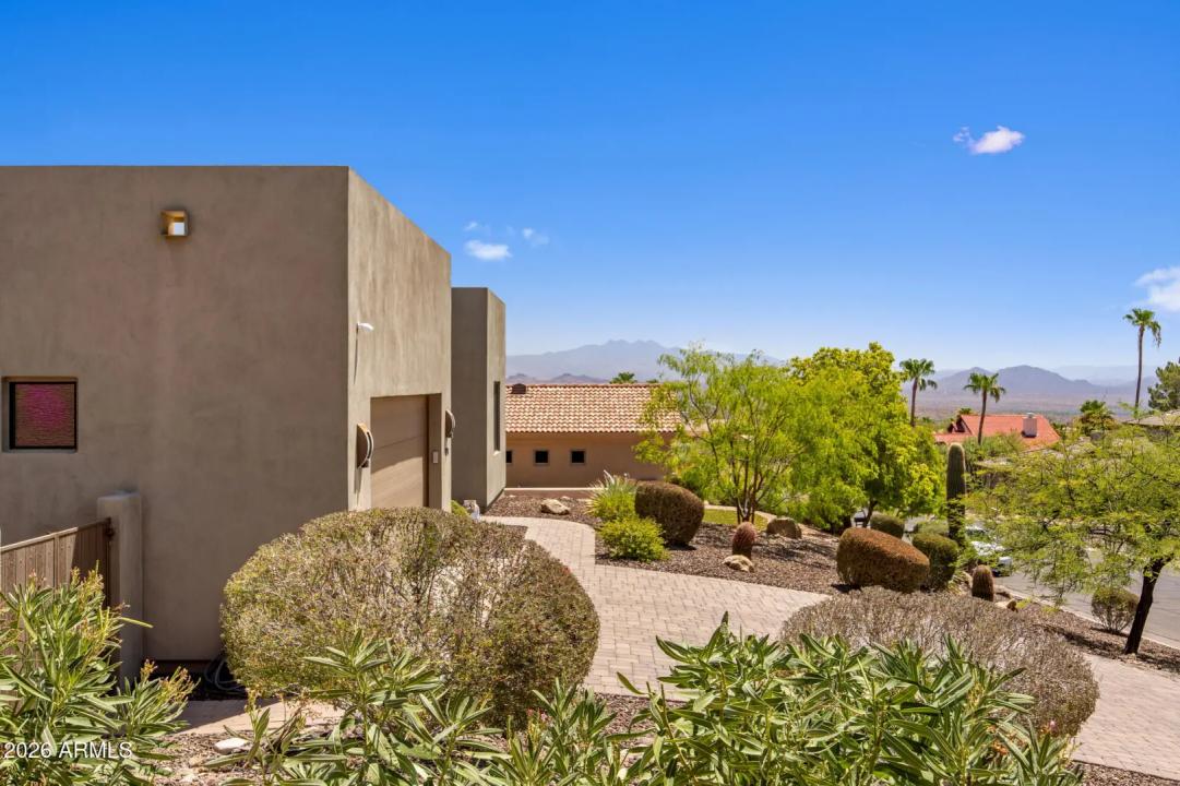 Real Estate Picture 2