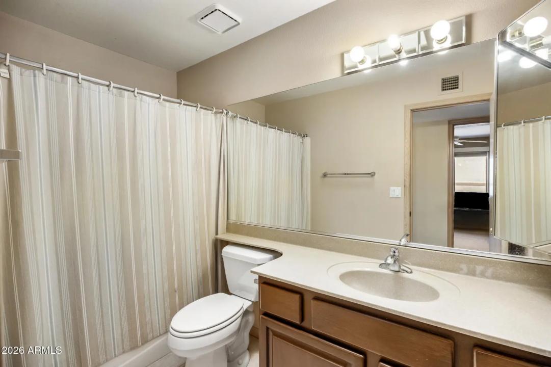 Real Estate Picture 23