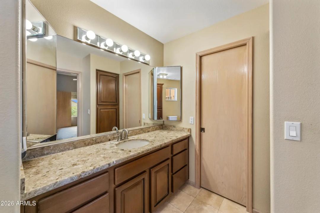 Real Estate Picture 19