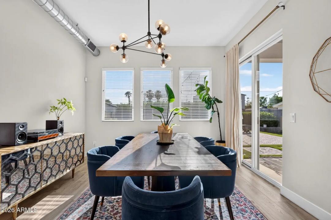 Real Estate Picture 17