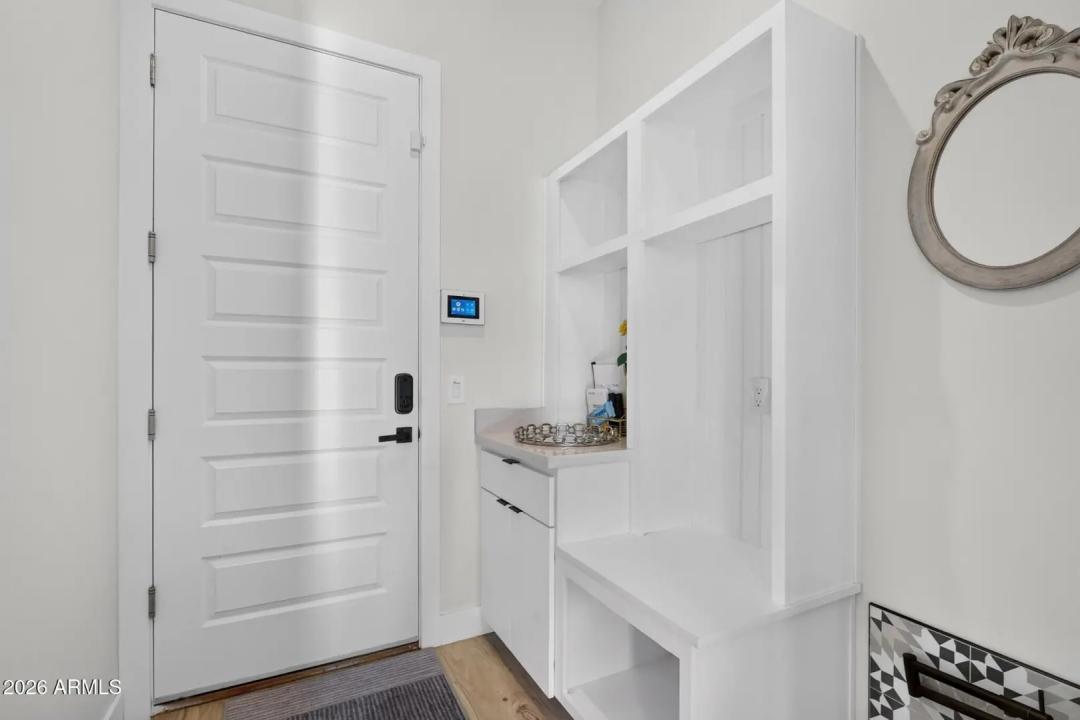 Real Estate Picture 22