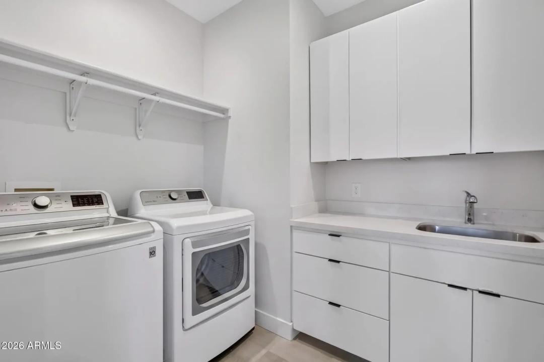 Real Estate Picture 25