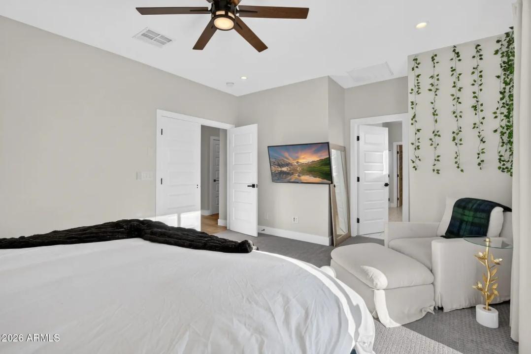 Real Estate Picture 28