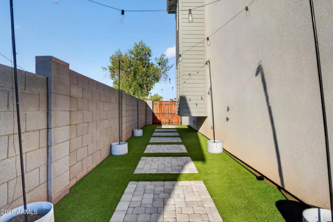 Real Estate Picture 48