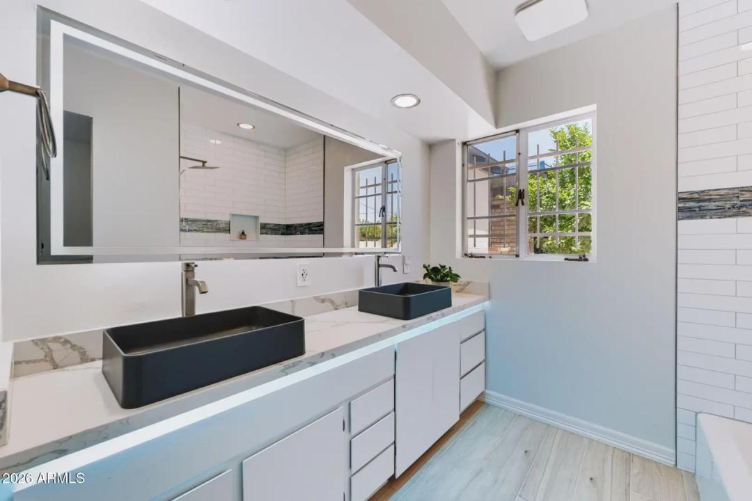 Real Estate Picture 31