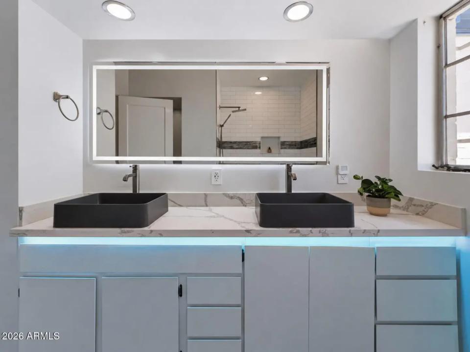 Real Estate Picture 32