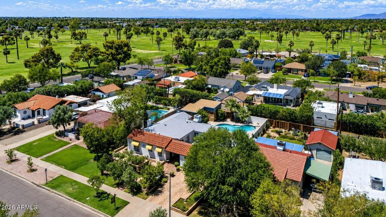 Real Estate Picture 15