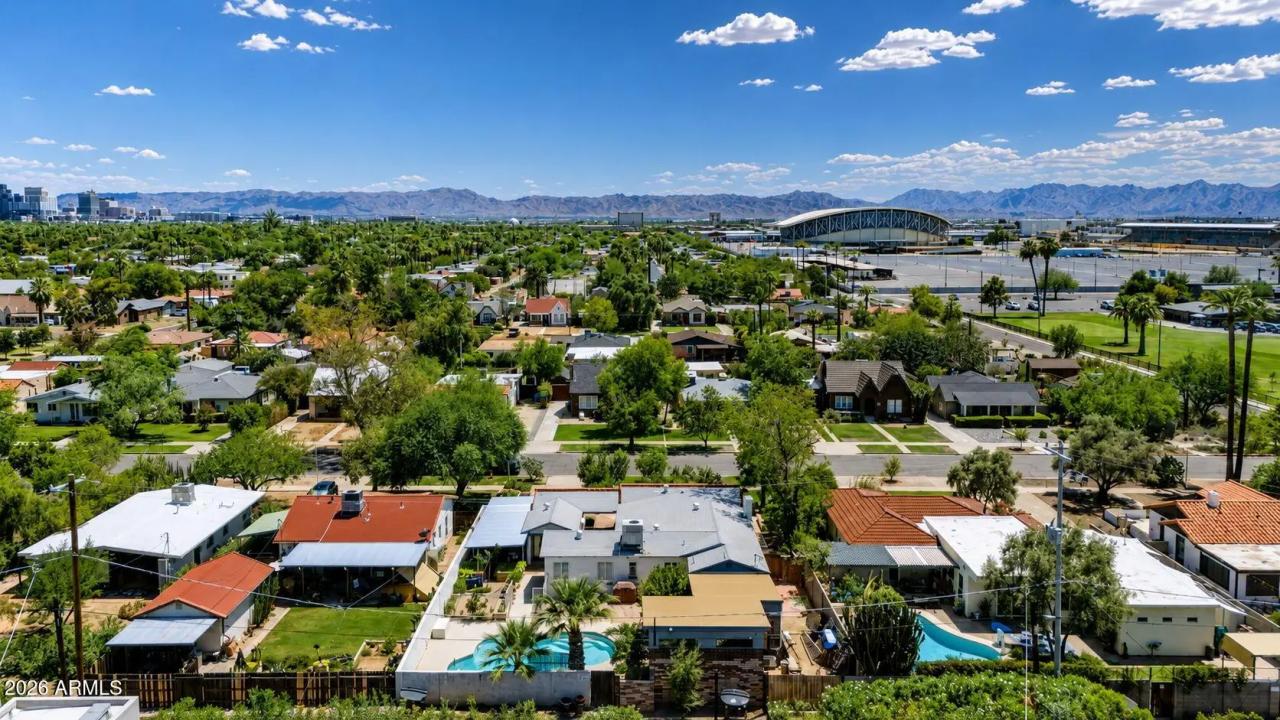 Real Estate Picture 70