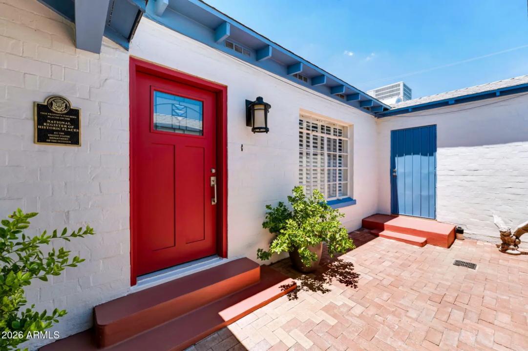 Real Estate Picture 8
