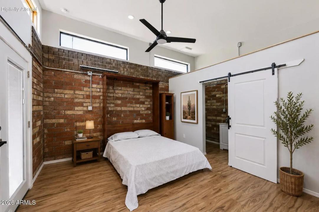 Real Estate Picture 64