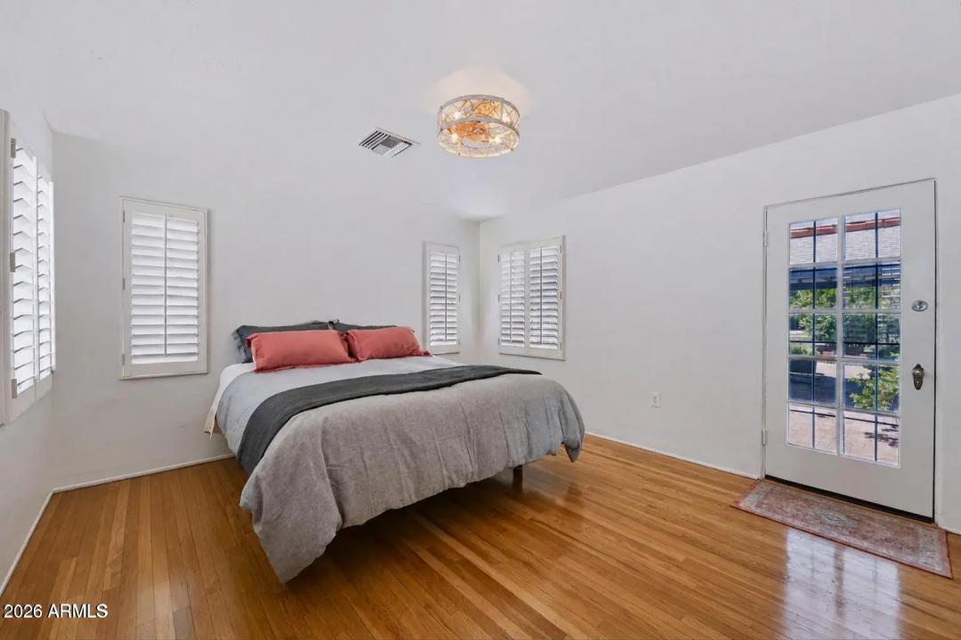 Real Estate Picture 35