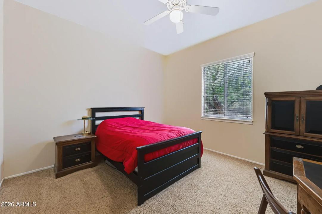 Real Estate Picture 25