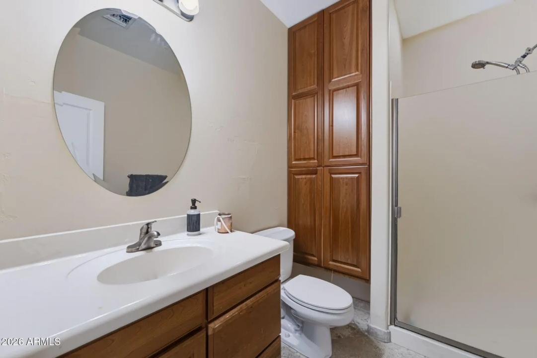 Real Estate Picture 16