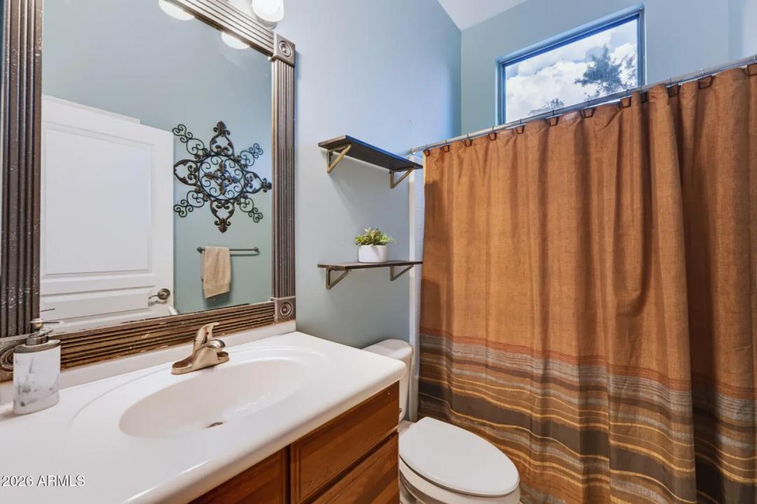 Real Estate Picture 23
