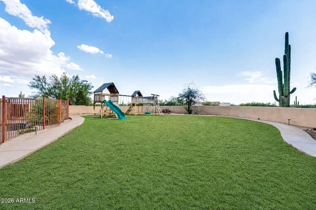 Real Estate Picture 43