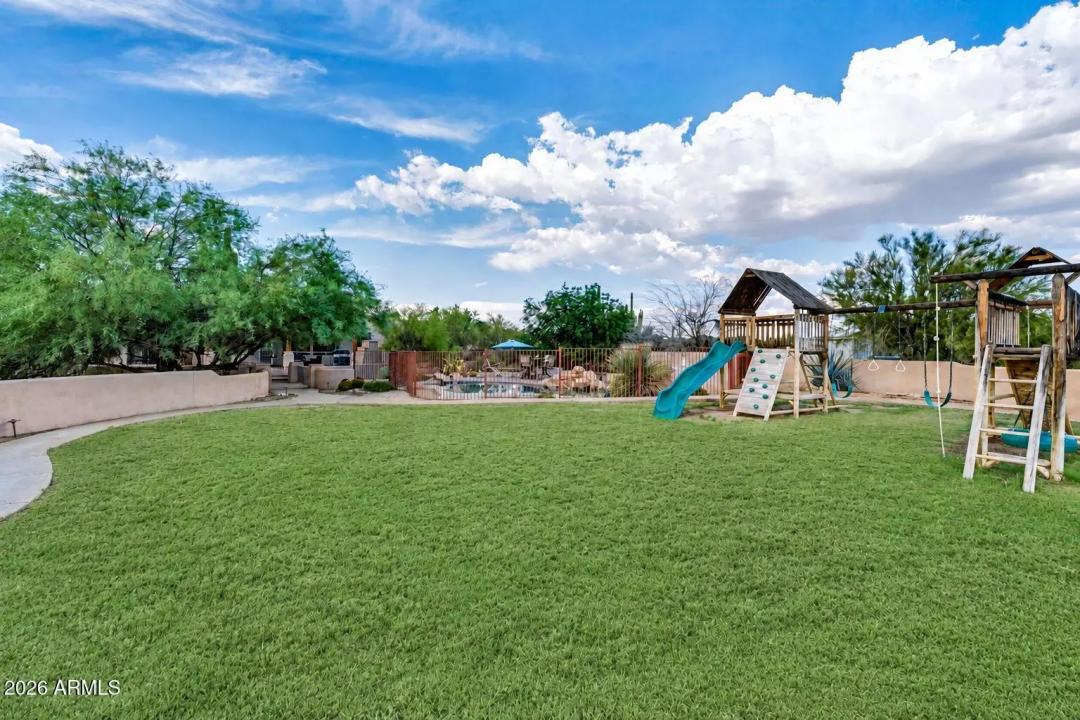 Real Estate Picture 44