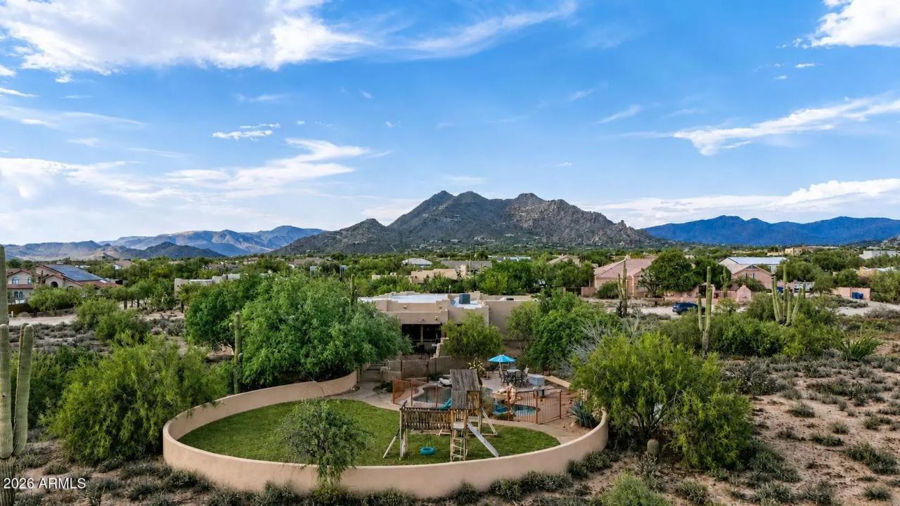 Real Estate Picture 2
