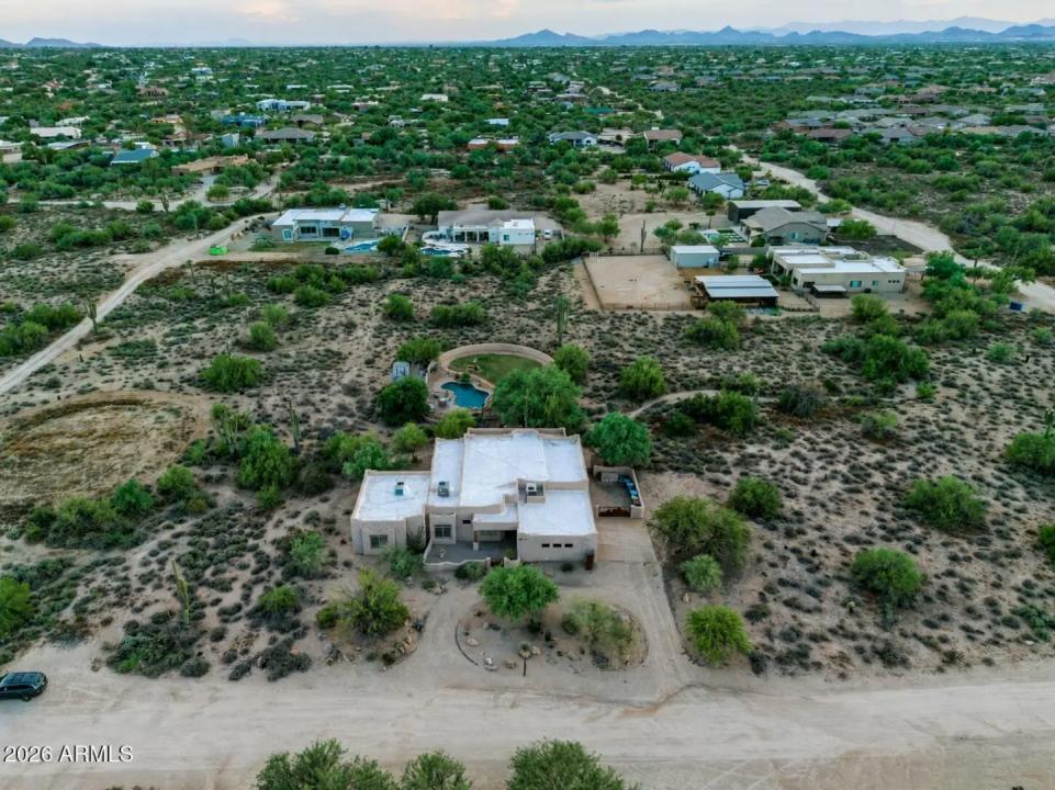 Real Estate Picture 50