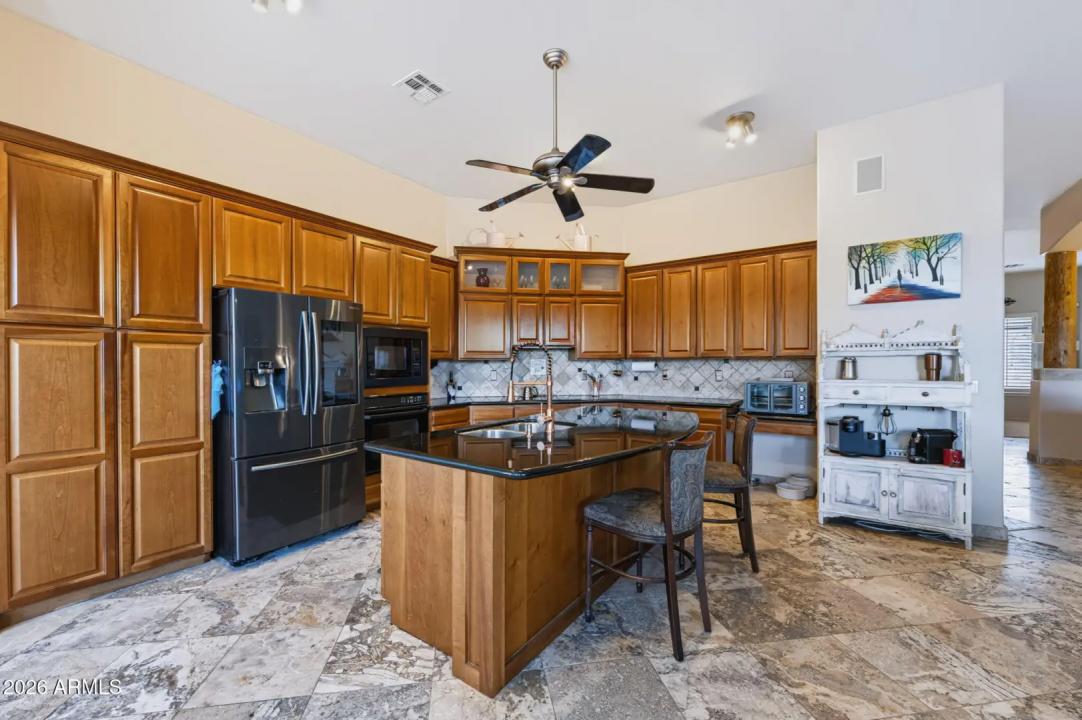 Real Estate Picture 10
