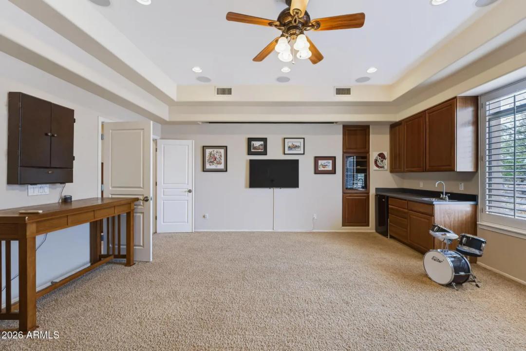 Real Estate Picture 33