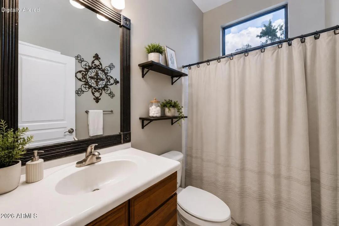 Real Estate Picture 24