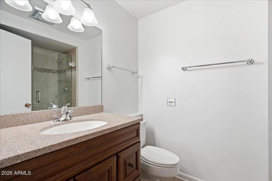 Real Estate Picture 12