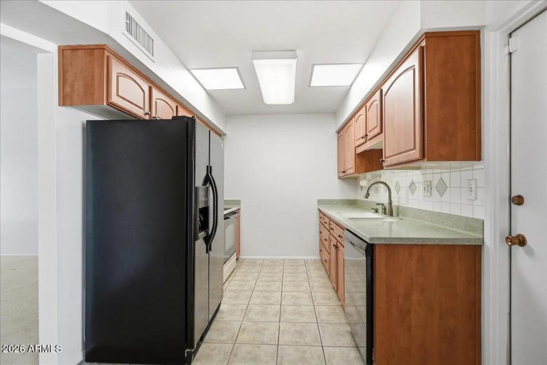 Real Estate Picture 5