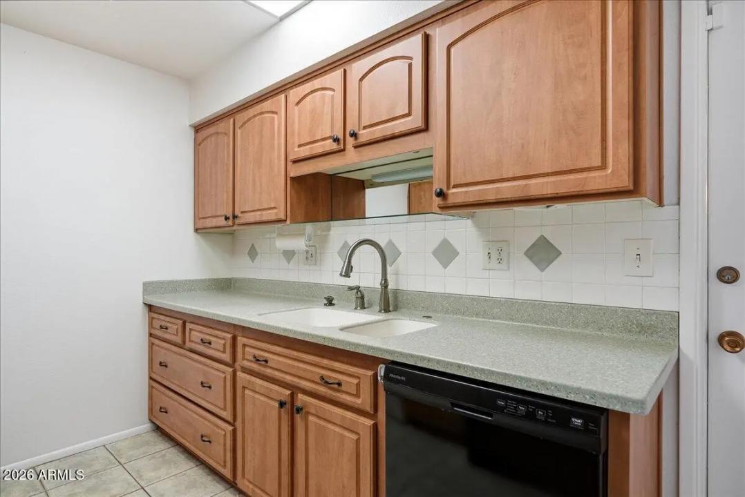 Real Estate Picture 6