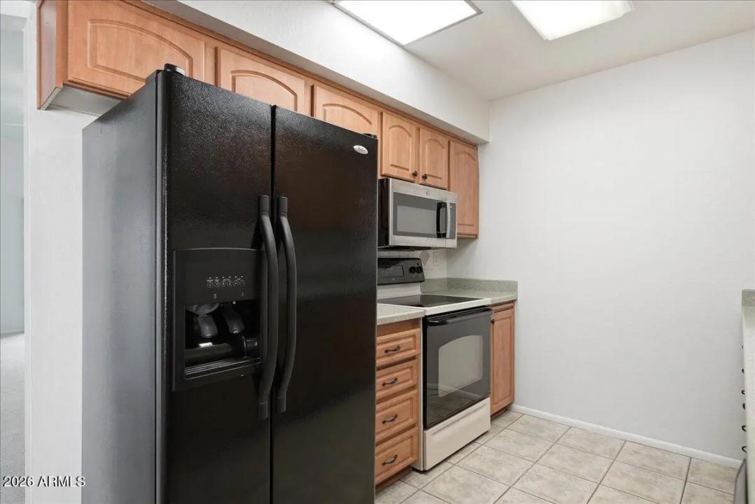 Real Estate Picture 7