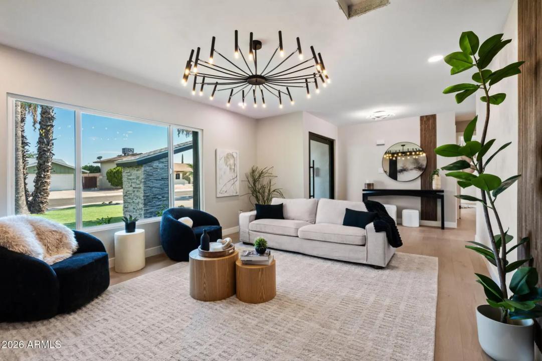 Real Estate Picture 6