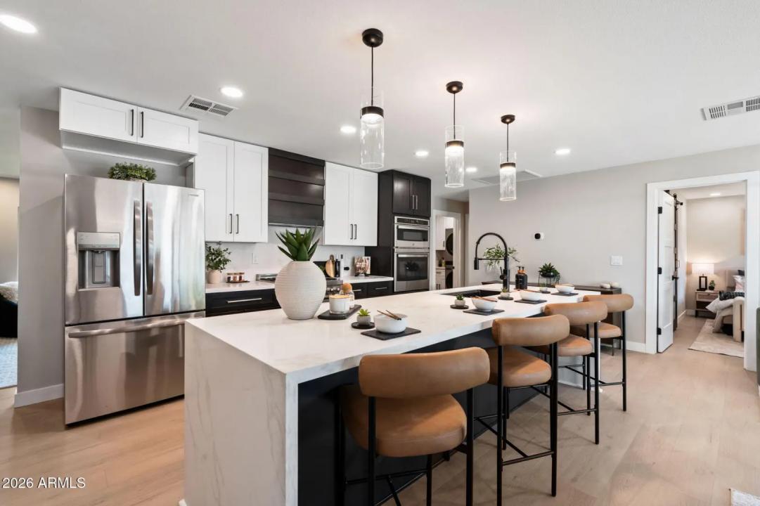 Real Estate Picture 10