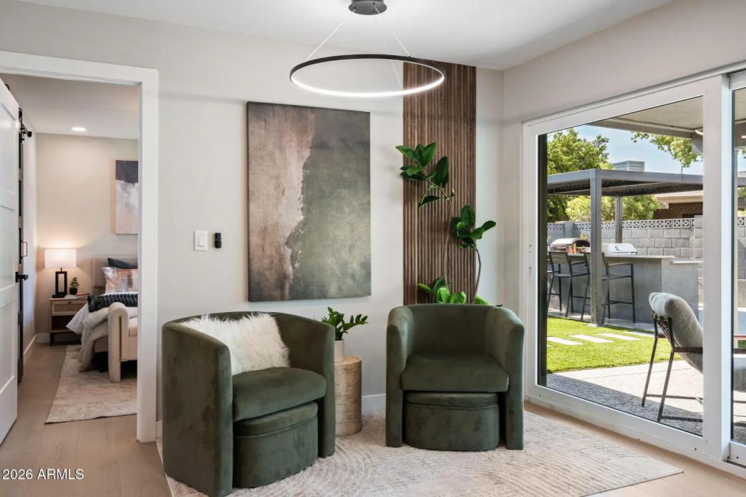 Real Estate Picture 17